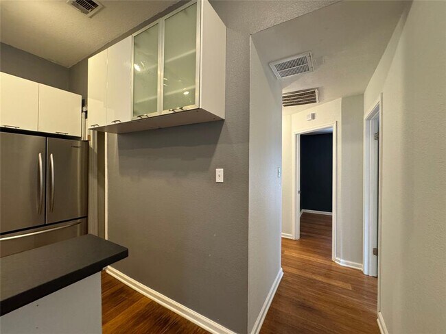 Building Photo - 2909 Allison Dr