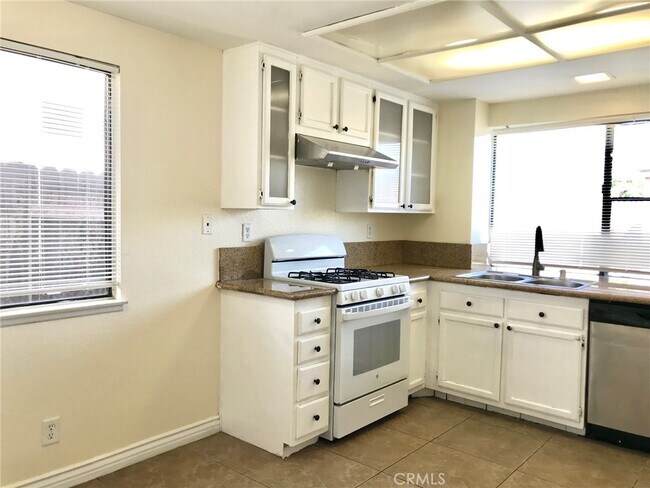Building Photo - 7163 Summerfield Pl