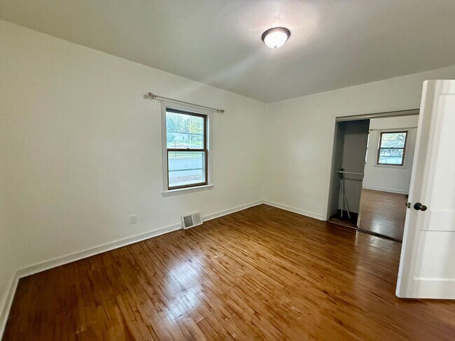 Building Photo - 3 Bed 1 Bath Single Family Home in Wausau
