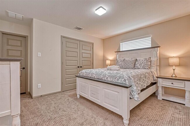 Building Photo - 127 Teralyn Grv Lp