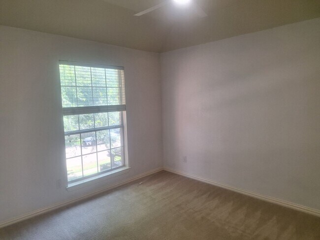 Building Photo - 5BR Fannin Farms Home with Dual Primary Suites & Pool