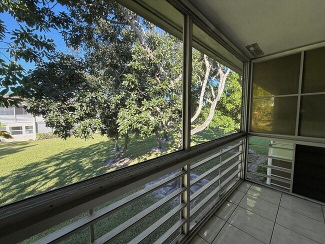 Building Photo - 62 Norwich C