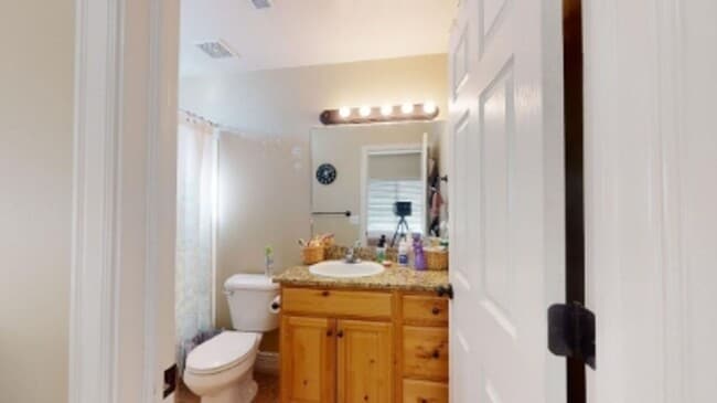 Building Photo - 576 W 1045 N