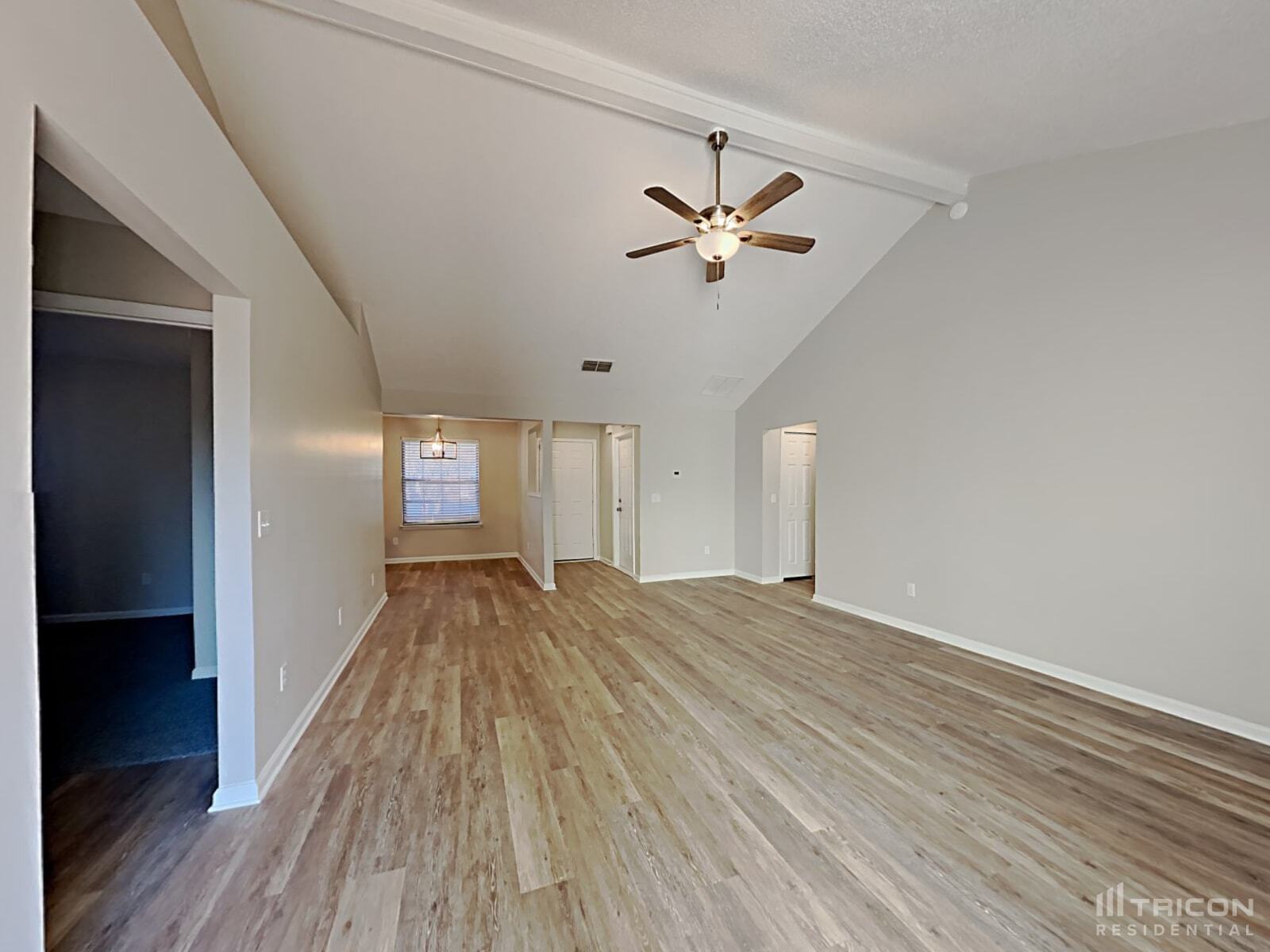 Building Photo - 9736 Villiers Dr S