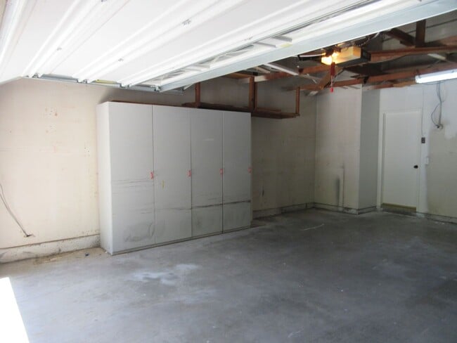 Building Photo - 18715 Braemore Rd