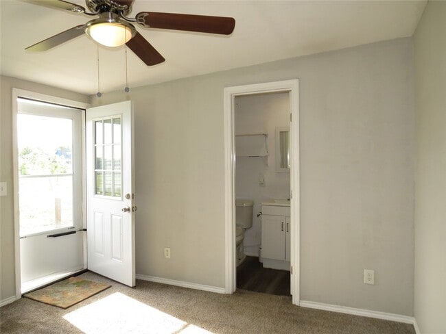 Building Photo - 4657 Bonnie Brae St