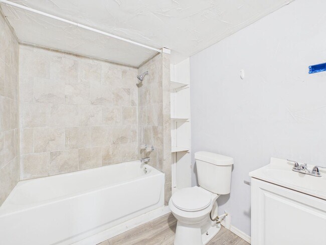 Building Photo - 2718 Duncan Dr