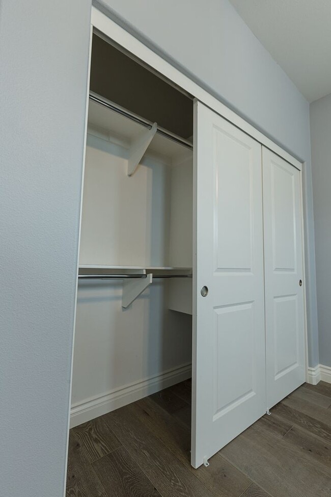 Building Photo - 2 Bedroom 2.5 Bath Townhome near Seabridge...