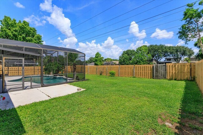 Building Photo - Beautifully Updated 4-Bedroom Pool Home in Winding Hollow
