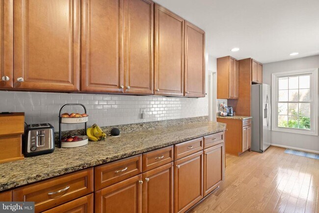 Building Photo - 8573 Tyrolean Way