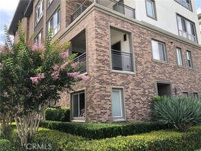 Building Photo - 12705 Bluff Creek Dr