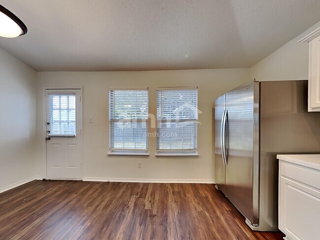 Building Photo - 216 Cornell