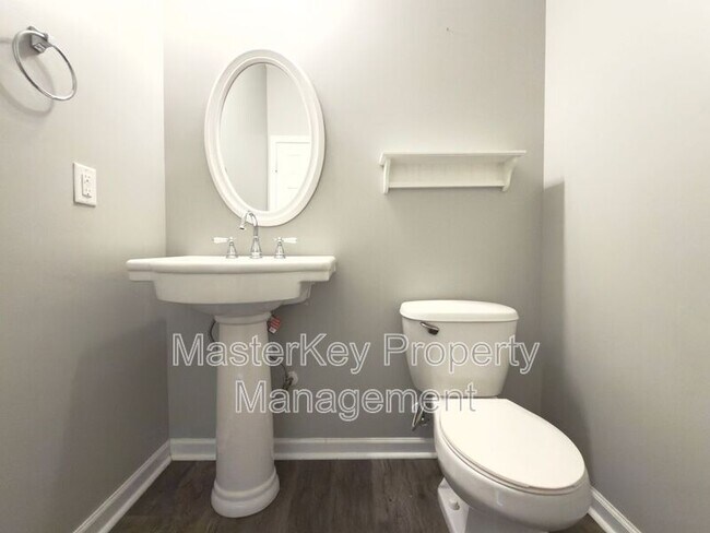 Building Photo - 2916 Hayward Ct