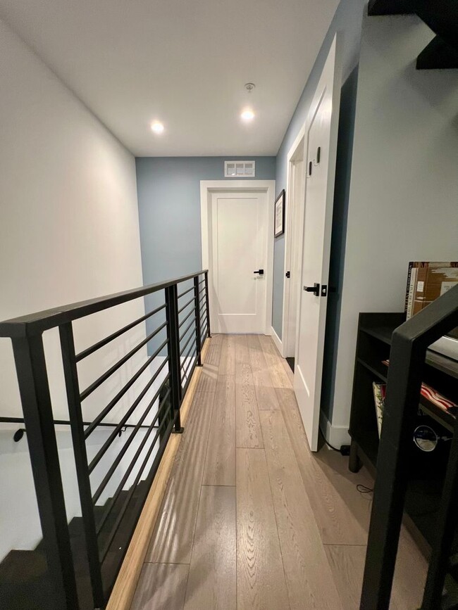 Building Photo - Gorgeous 3-Bedroom Townhome in the Heart of Northern Liberties! Available July 1st!
