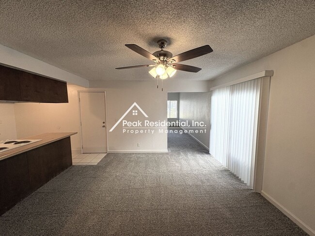 Building Photo - Spacious Fair Oaks 2bd/1ba Duplex with 1 Car Garage