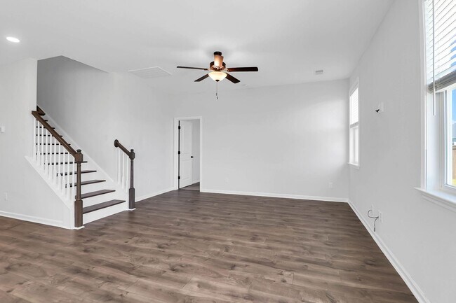 Building Photo - Pristine and Calm Home in Moncks Corner