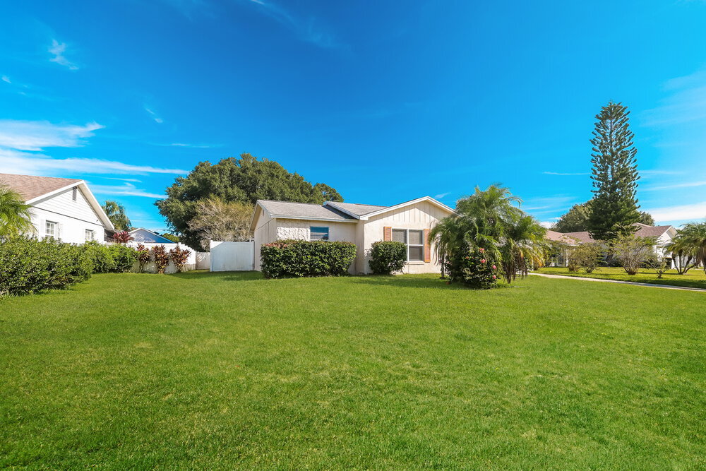 Building Photo - 648 Caribou Ct