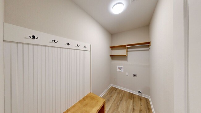 Building Photo - Beautiful New Construction 3 BR Townhome i...