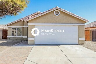 Building Photo - 3 Bedroom Pet-Friendly Home in Phoenix, AZ with Main Street Renewal
