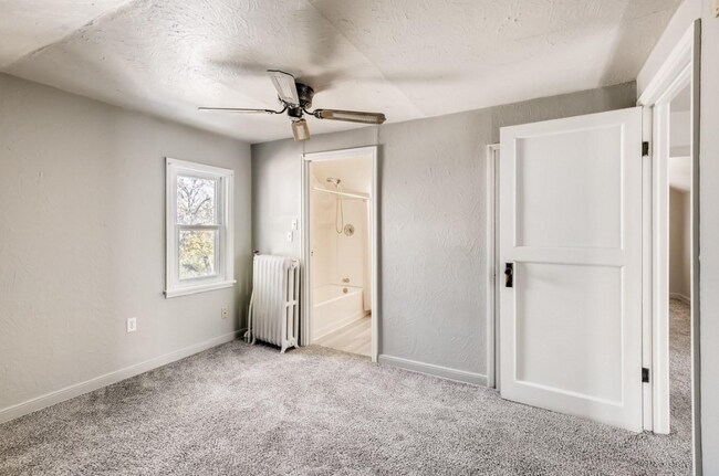 Building Photo - 234 5th Ave N