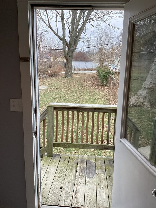 Building Photo - 1230 Chestnut St