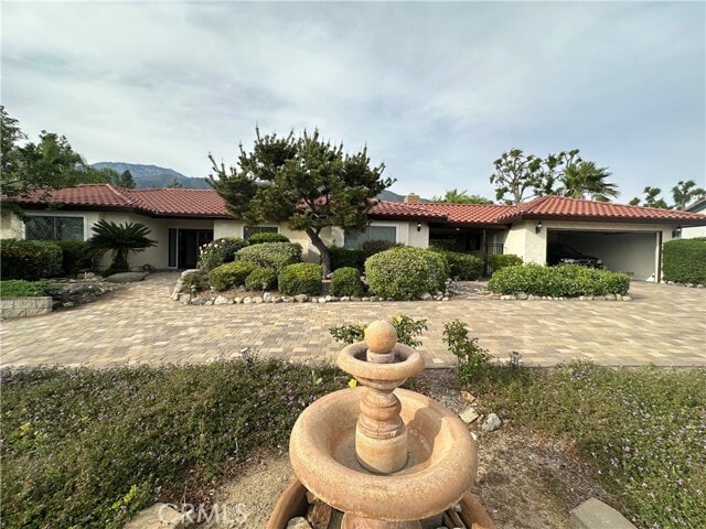 Building Photo - 9388 Valley View St