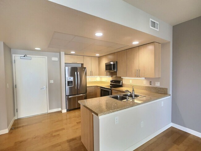 Building Photo - 1 Bedroom Flat for Rent at Plant 51 in Dow...