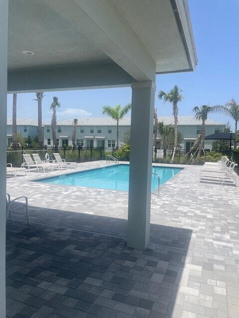 Building Photo - 458 Salisbury Cir