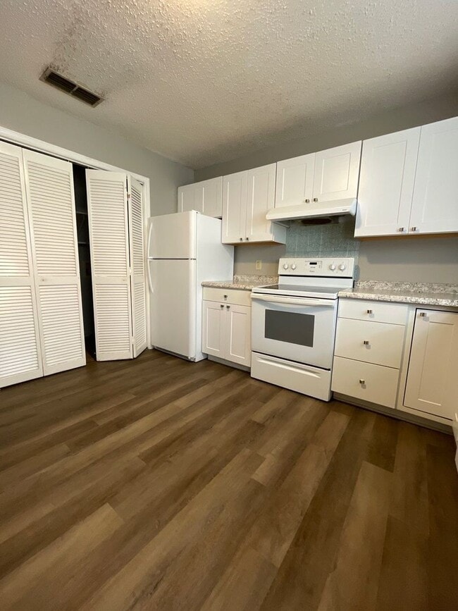 Building Photo - 3638 Barfield Crescent Rd
