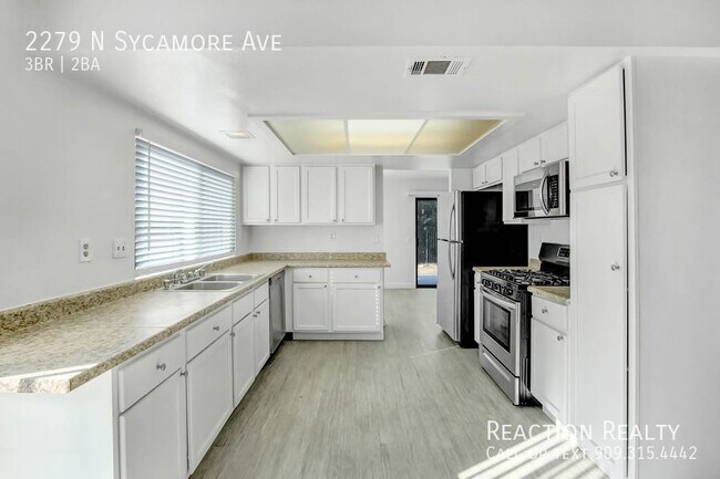 Building Photo - 2279 N Sycamore Ave