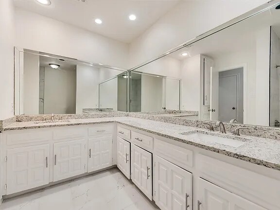 Building Photo - 1700 Prestonwood Dr