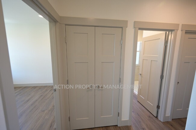 Building Photo - Beautiful no-step entry 3 bed 2 bath home in Sequim
