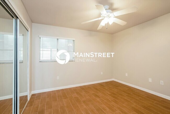 Building Photo - 3 Bedroom Pet-Friendly Home in Fort Myers, FL with Main Street Renewal
