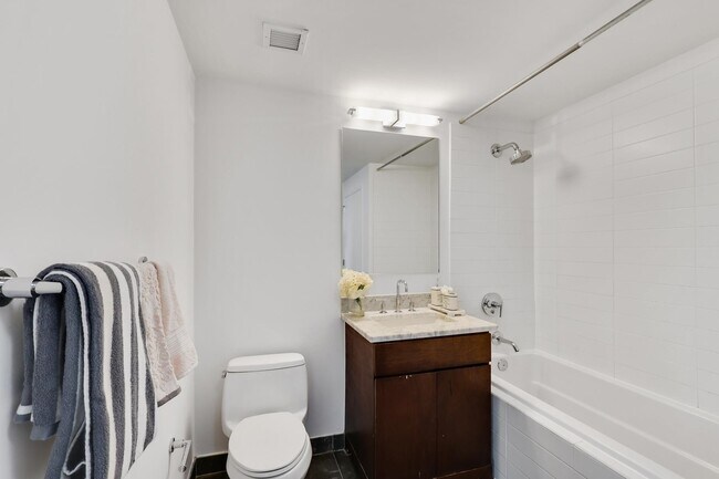 Building Photo - 88 Morgan St