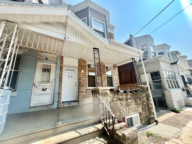 Building Photo - 3447 Jasper St