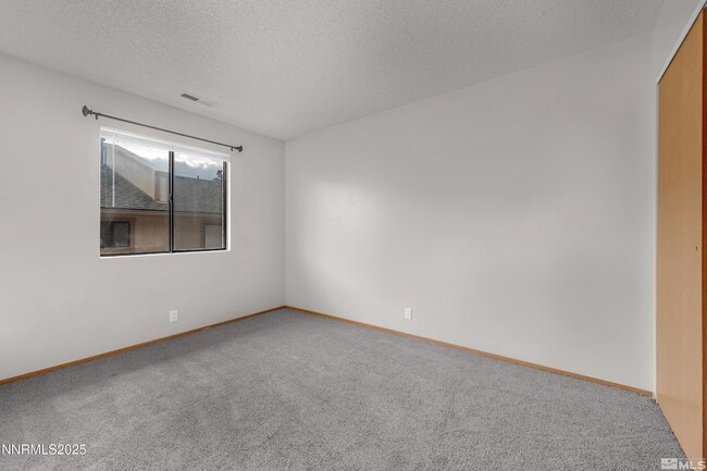 Building Photo - 4985 W 7th St