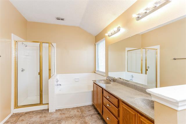 Building Photo - 2720 Clovermeadow Dr