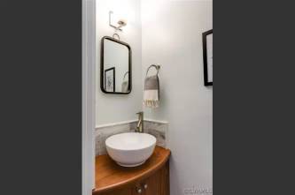 Building Photo - 2411 Kensington Ave