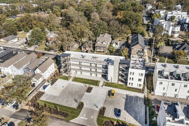 Building Photo - 1310 Lischey Ave