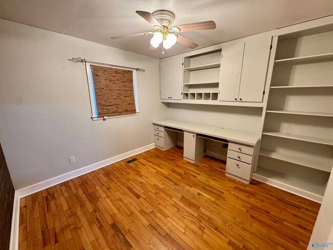 Building Photo - 804 Hereford Dr