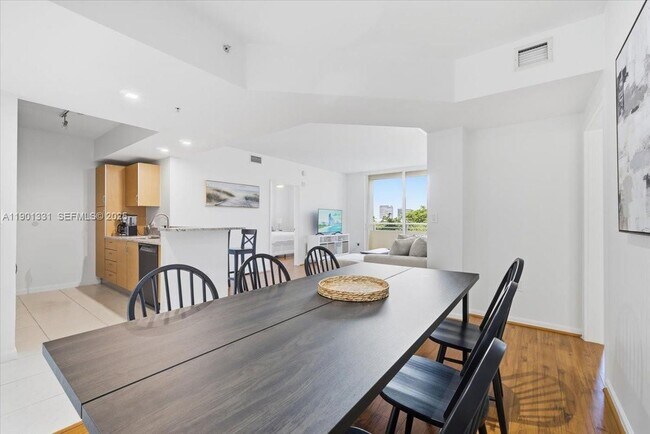 Building Photo - 18800 NE 29th Ave