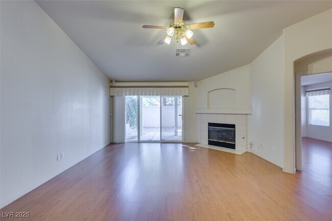 Building Photo - 10308 Juniper Creek Ln