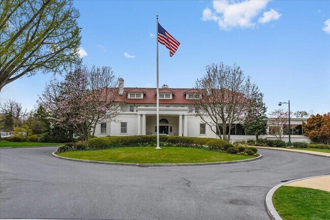 Building Photo - 139 Hesketh St