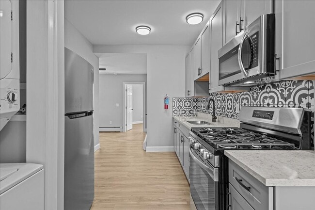 Building Photo - 45 Rose St