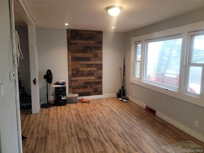 Building Photo - 2250 NY-302