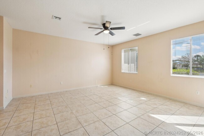 Building Photo - 2584 Stockbridge Square SW