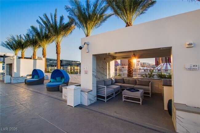 Building Photo - 2700 S Las Vegas Blvd