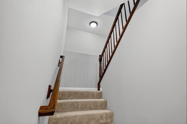 Building Photo - Beautiful 4-Bedroom Home with Modern Upgrades