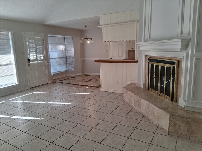 Building Photo - 7515 Brush Wood Dr