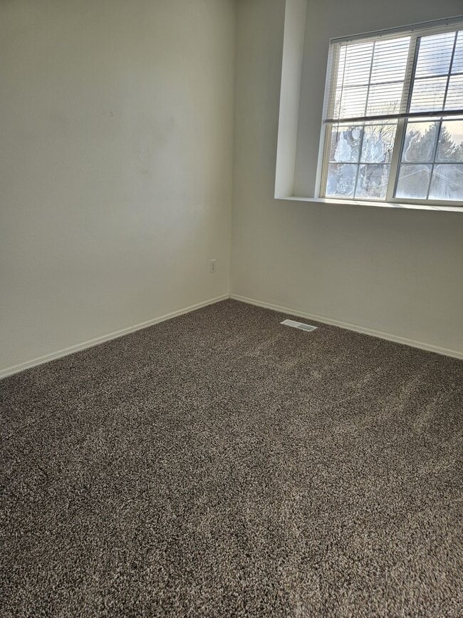 Building Photo - 3 bedroom home in Nampa